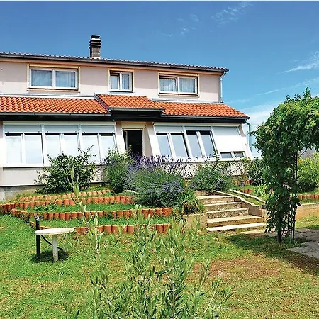 Family Friendly House With A Swimming Pool Posedarje, Novigrad - 15785 Сasa de vacaciones
