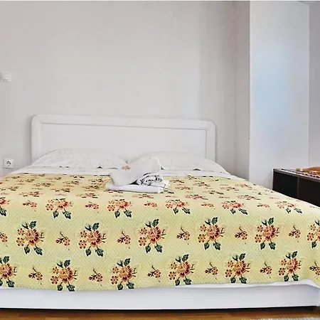 בית נופש Family Friendly House With A Swimming Pool Posedarje, Novigrad - 15785 *