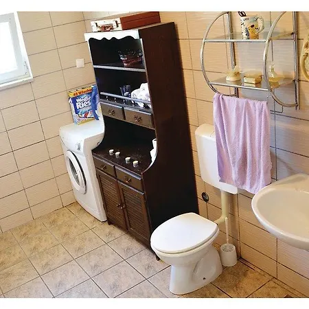 Hébergement de vacances Family Friendly House With A Swimming Pool Posedarje, Novigrad - 15785 *